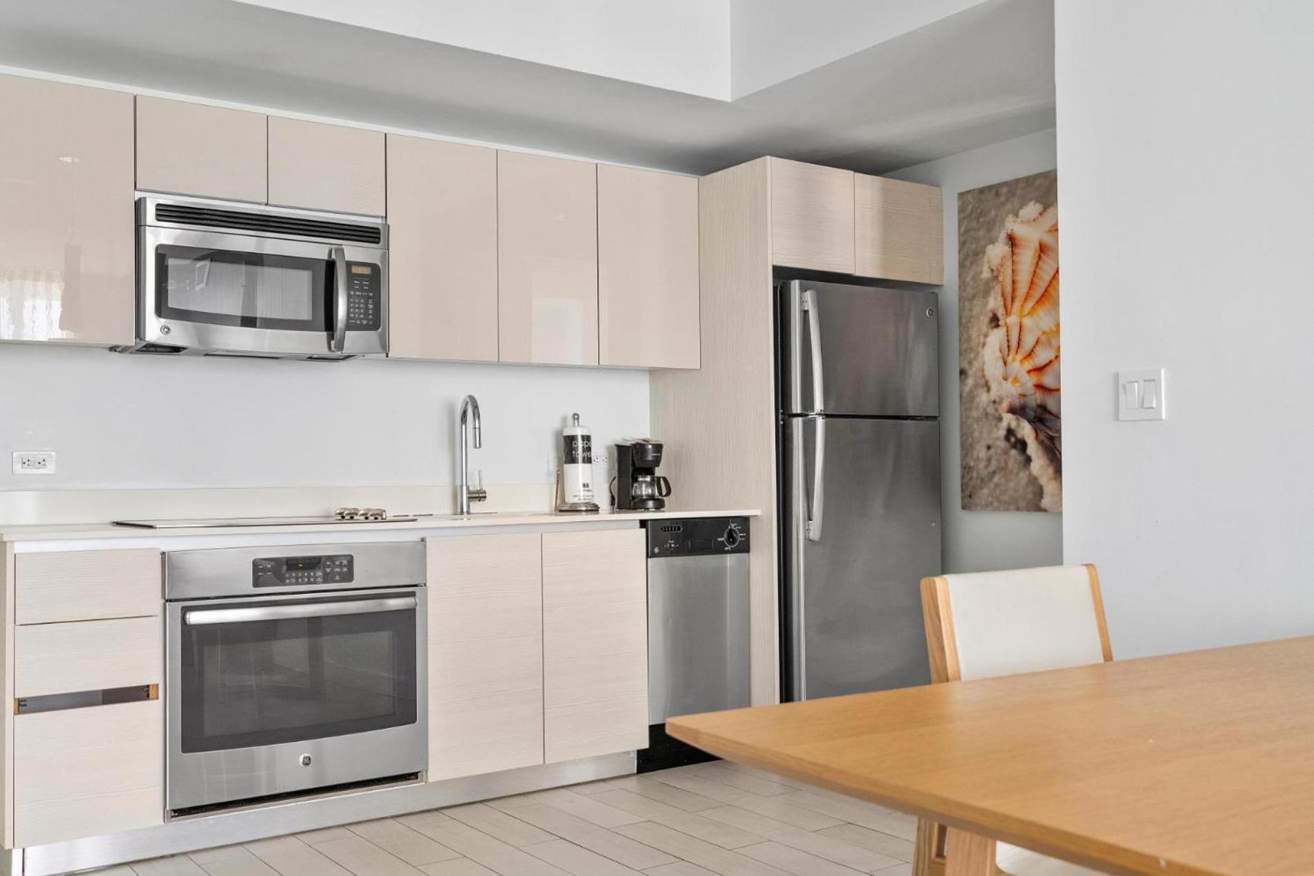 הלנדל ביץ' Modern One Bedroom Rental At Beach Walk Resort Miami 18Th Floor מראה חיצוני תמונה