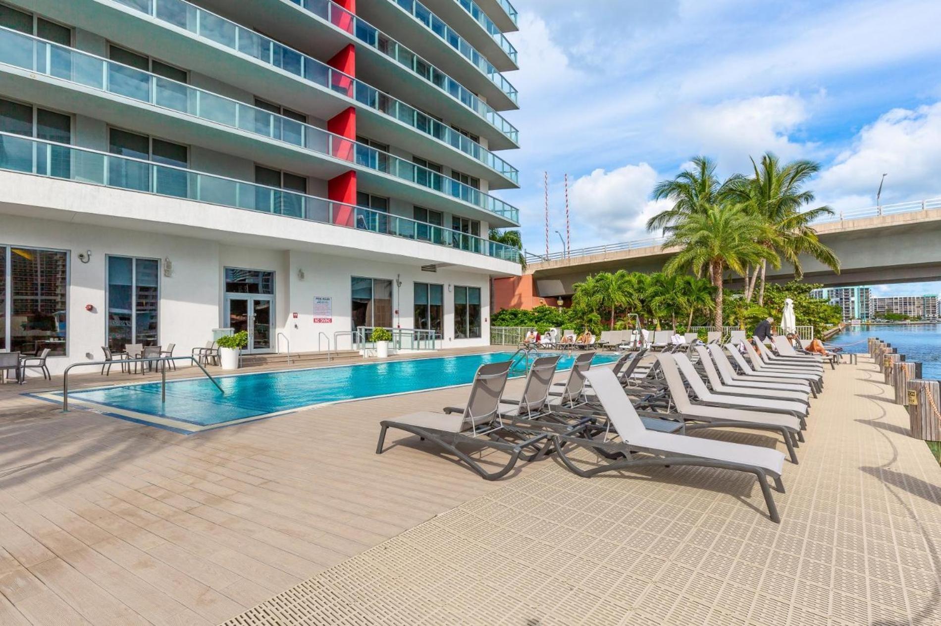 הלנדל ביץ' Modern One Bedroom Rental At Beach Walk Resort Miami 18Th Floor מראה חיצוני תמונה