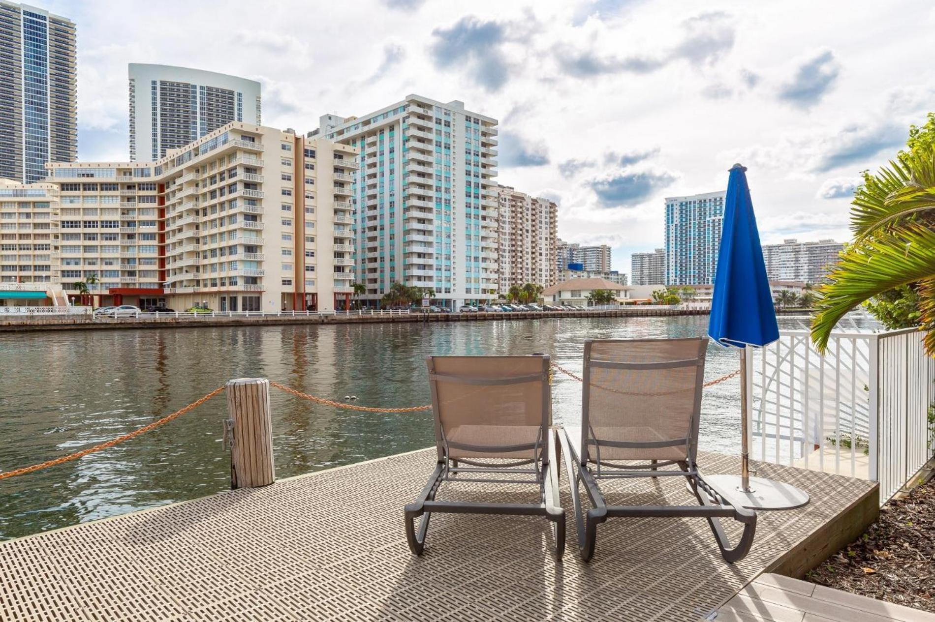 הלנדל ביץ' Modern One Bedroom Rental At Beach Walk Resort Miami 18Th Floor מראה חיצוני תמונה
